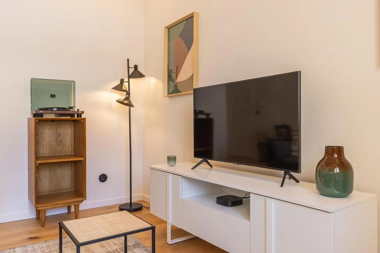 Charming Design Apartment Lisbon 0*,